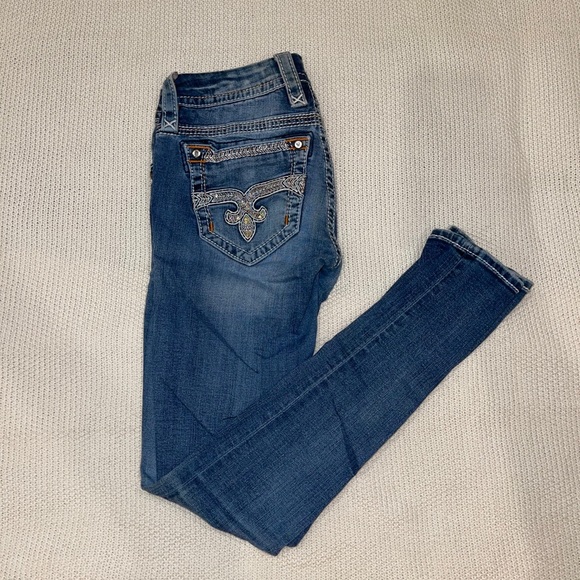 Women’s Rock Revival Jeans - Picture 1 of 5